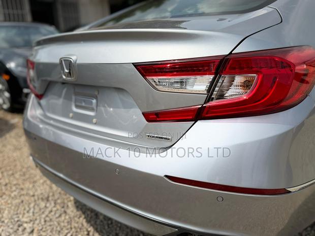 Honda Accord Touring 2018 Silver