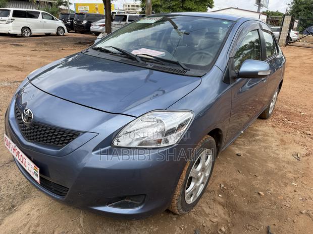 Toyota Belta 2011 Blue