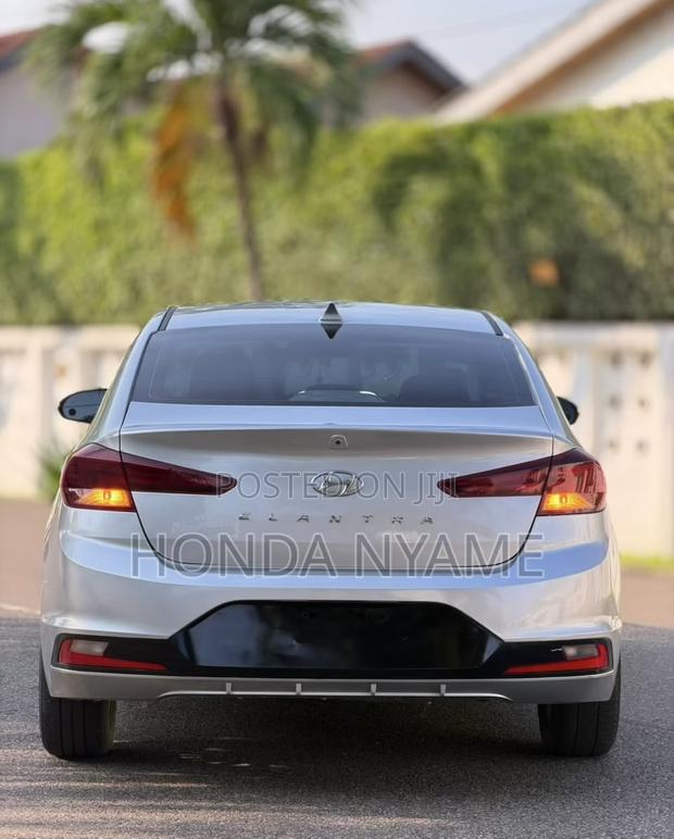 Hyundai Elantra SEL 2020 Silver