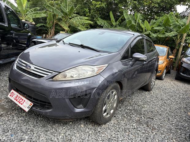 Ford Fiesta S Sedan 2013 Gray