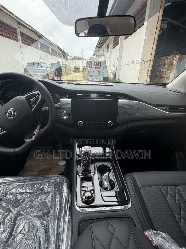 New Nissan Pick-Up 2025 Gray