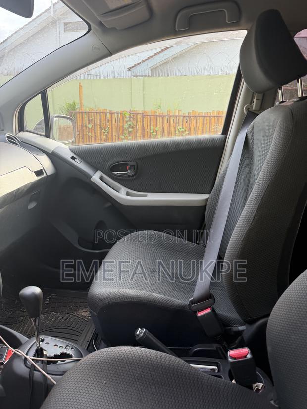 Toyota Vitz 2010 Burgundy