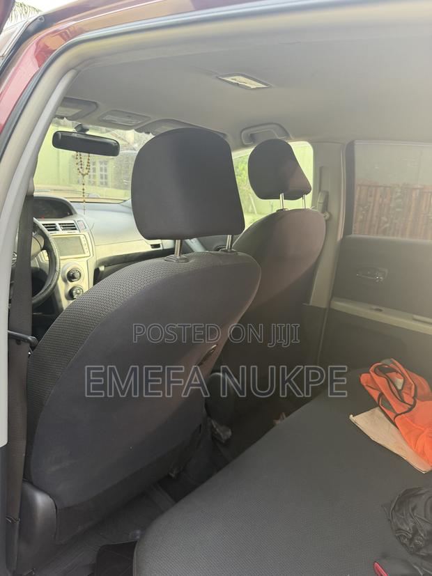 Toyota Vitz 2010 Burgundy
