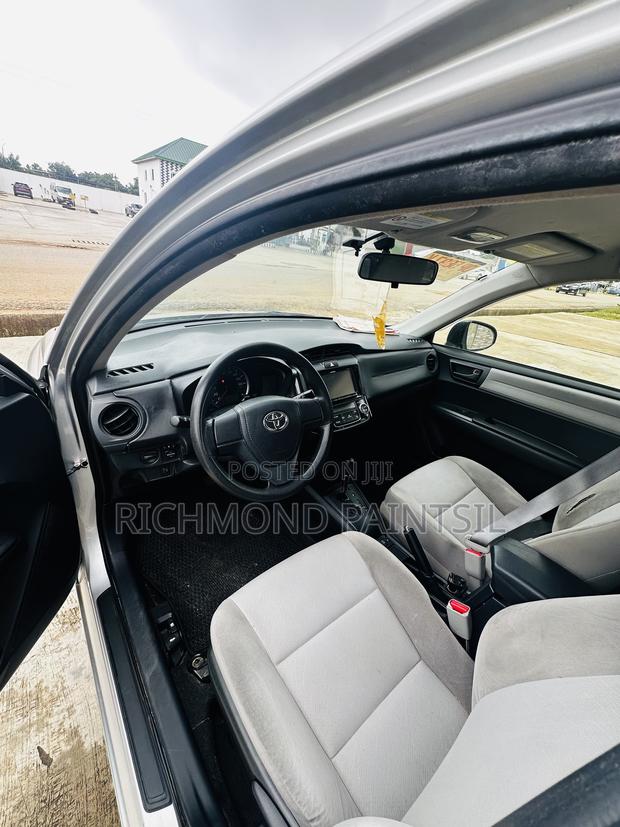 Toyota Axio 1.5 X 2WD 2012 Silver
