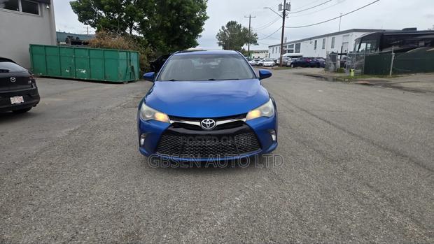 Toyota Camry 2016 Blue