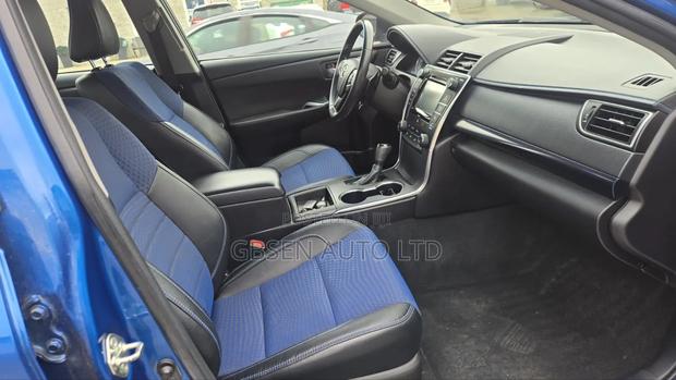 Toyota Camry 2016 Blue