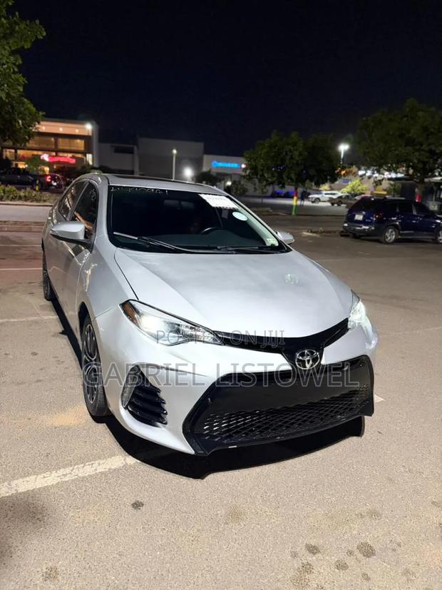 Toyota Corolla 2017 Silver
