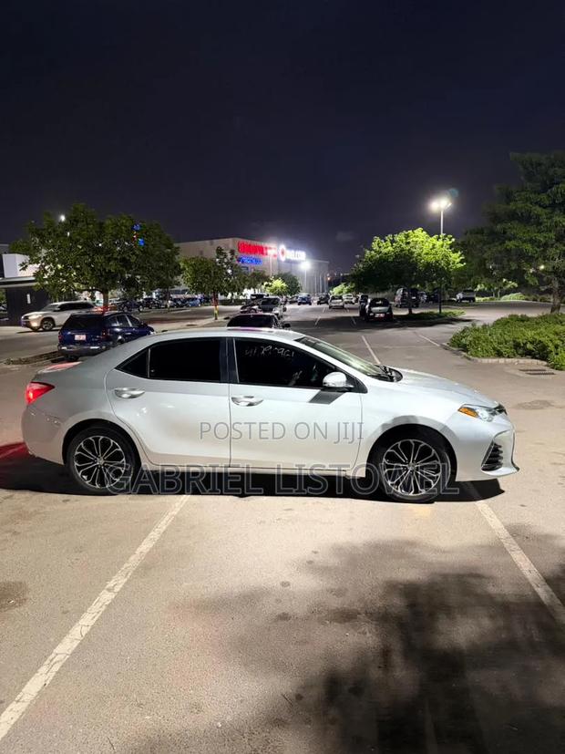 Toyota Corolla 2017 Silver