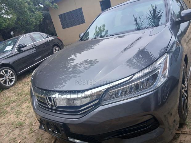 Honda Accord Sport 4dr Sedan FWD (2.4L 4cyl 2A) 2017 Gray