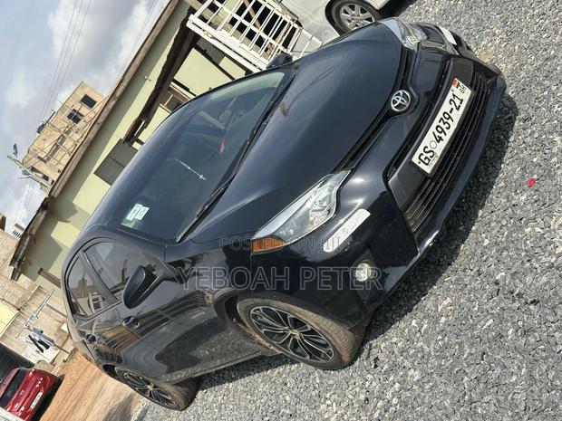Toyota Corolla 2015 Black