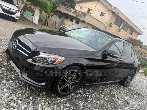 Mercedes-Benz C300 Luxury 4matic Sedan AWD (2.0L 4cyl 7A) 2017 Black