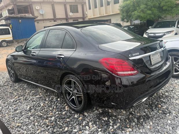 Mercedes-Benz C300 Luxury 4matic Sedan AWD (2.0L 4cyl 7A) 2017 Black