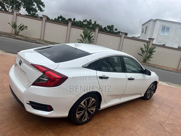 Honda Civic 2018 White