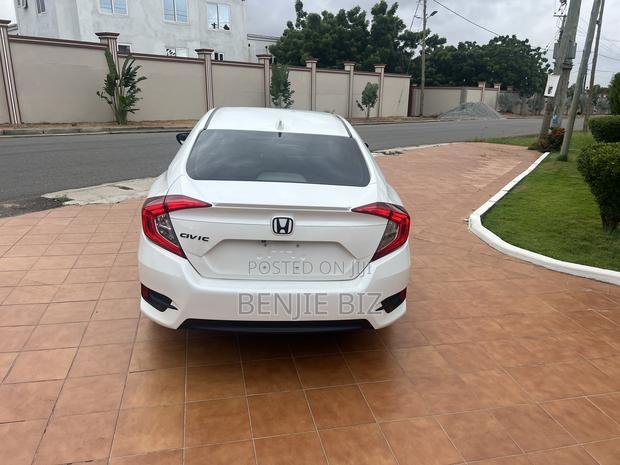 Honda Civic 2018 White