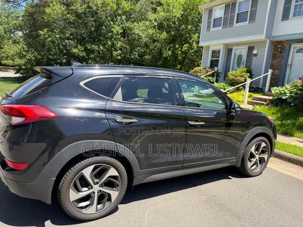 Hyundai Tucson Limited AWD 2016 Black