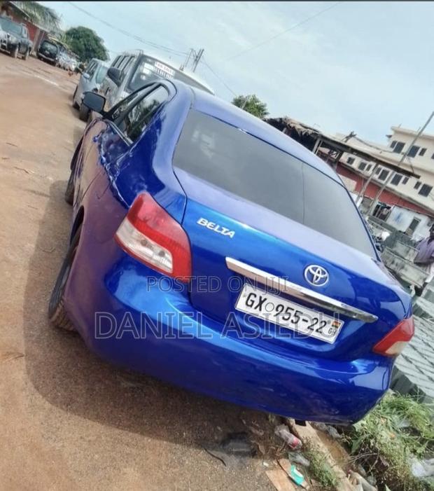 Toyota Belta 2012 Blue
