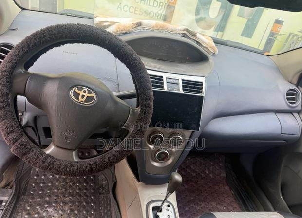 Toyota Belta 2012 Blue