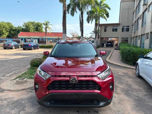 Toyota RAV4 XLE Premium AWD 2020 Red