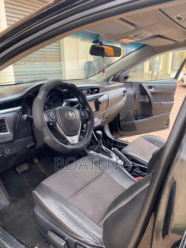 Toyota Corolla LE 4dr Sedan (1.8L 4cyl CVT) 2015 Black