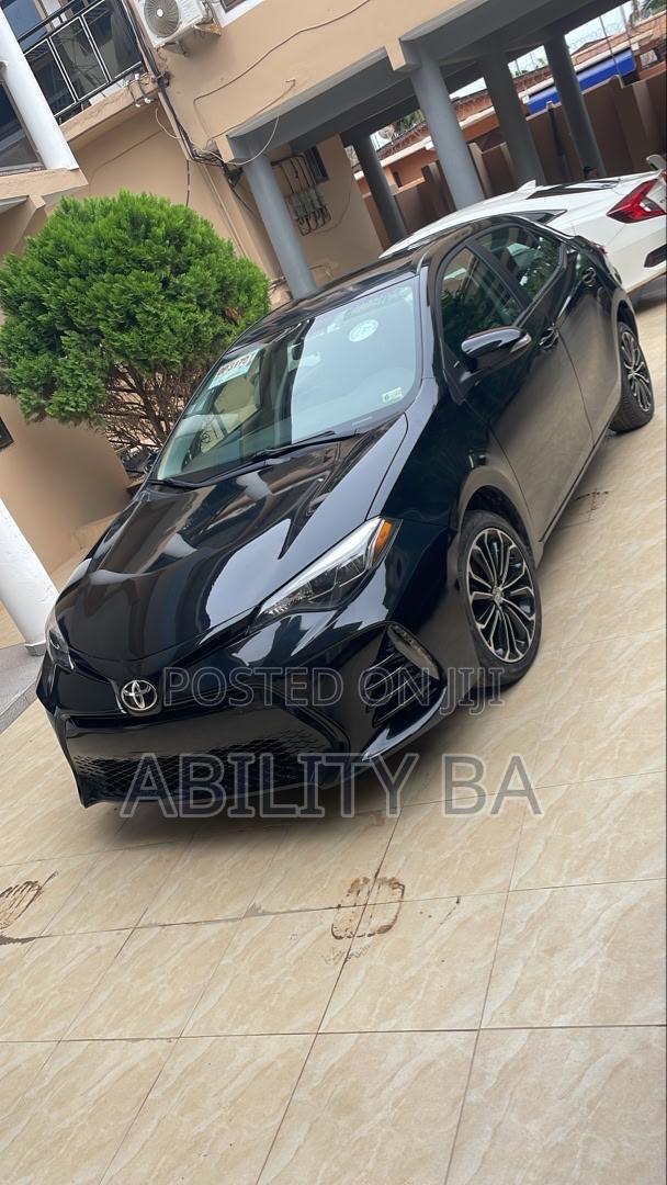 Toyota Corolla 2016 Black