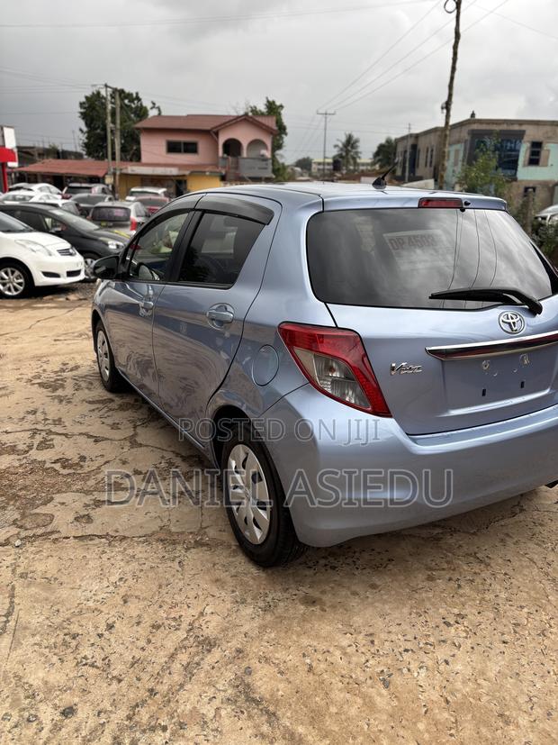 Toyota Vitz 1.3 AWD 3dr 2013 Blue