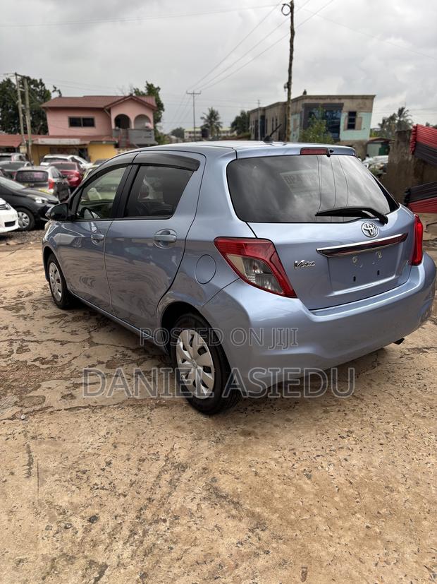 Toyota Vitz 1.3 AWD 3dr 2013 Blue