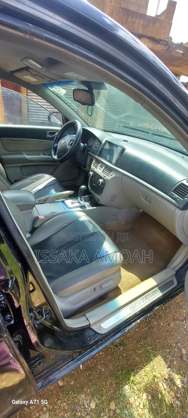 Hyundai Sonata 2011 Black