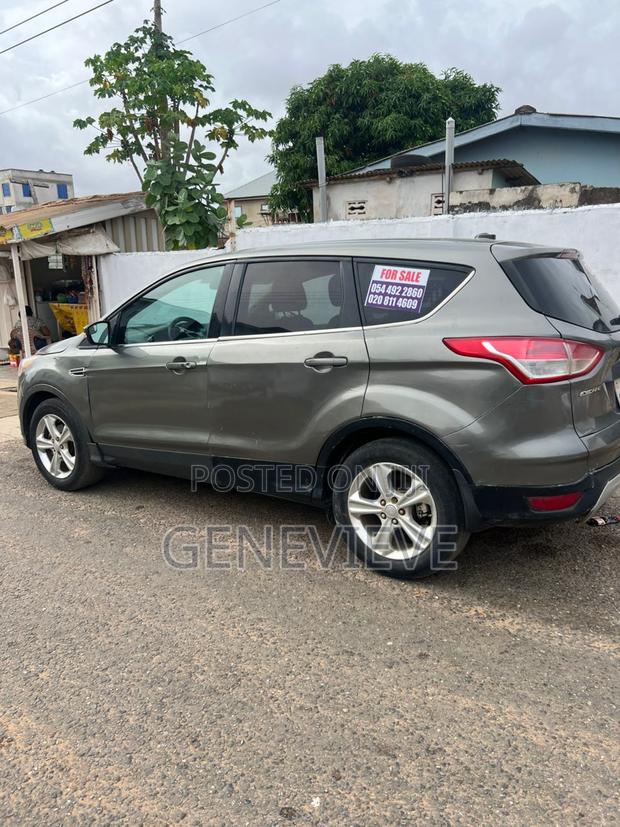 Ford Escape SE 4x4 2016 Gray