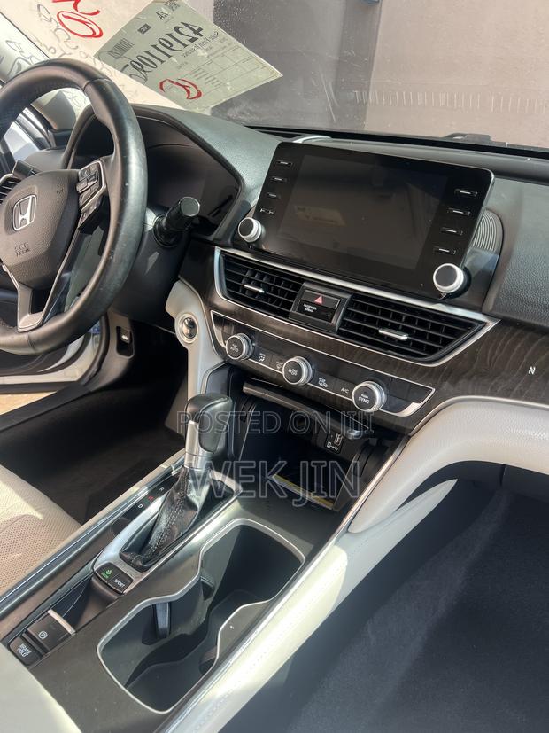 Honda Accord 2019 White