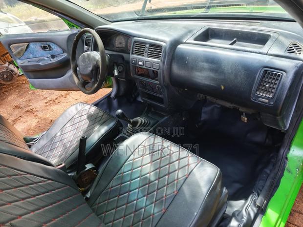Nissan Almera 2000 Green