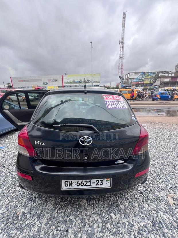 Toyota Vitz 2008 Black