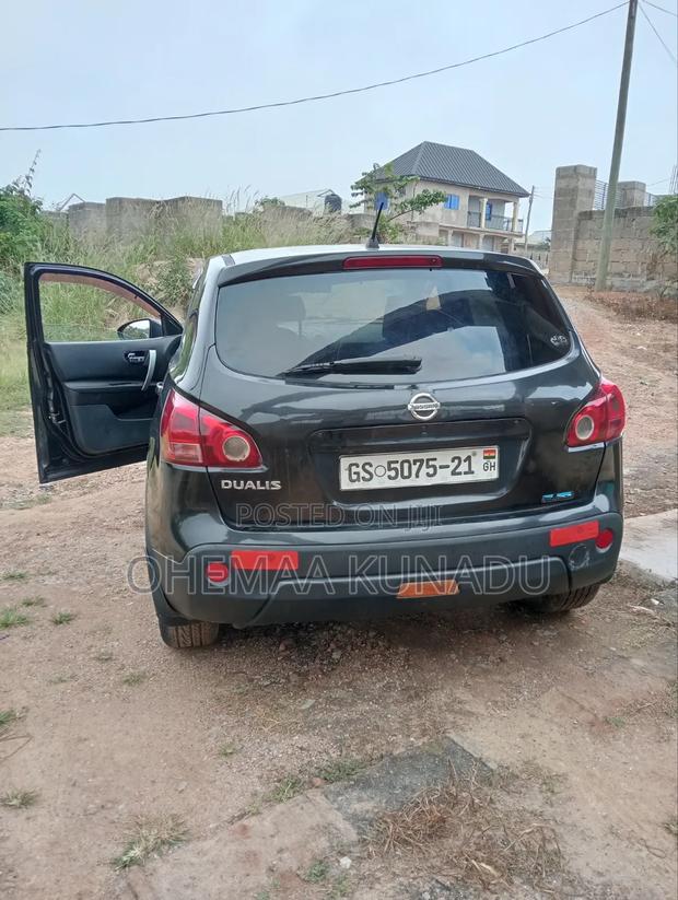 Nissan Dualis 2011 Black