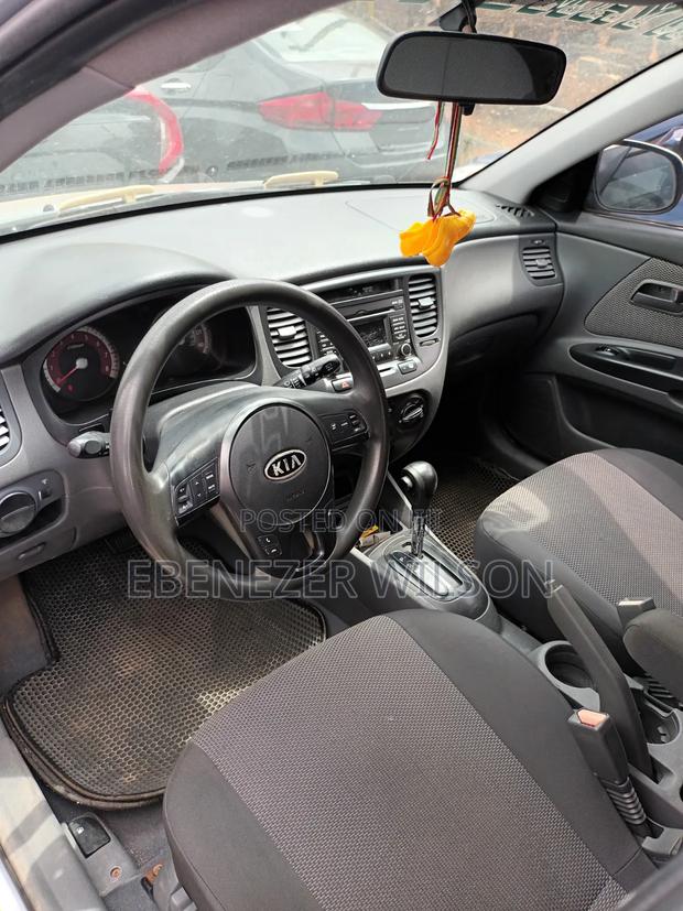 Kia Rio 2010 Silver