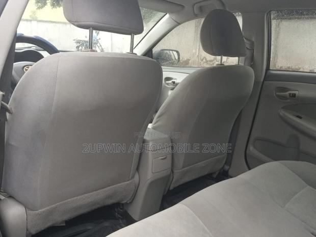 Toyota Corolla 2012 Black