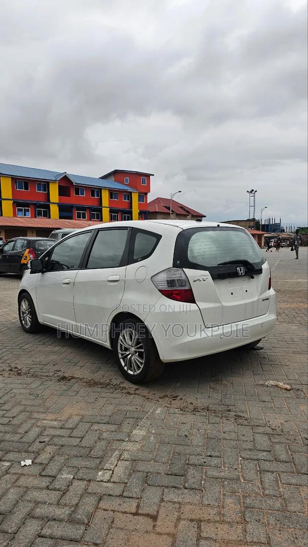 Honda Fit 2012 White