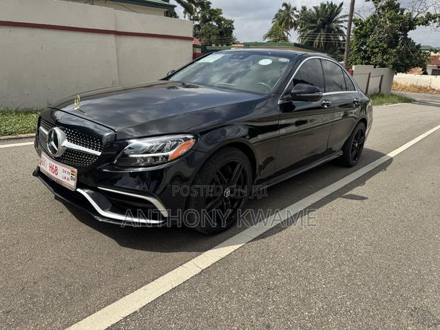 Mercedes-Benz C300 2020 Black