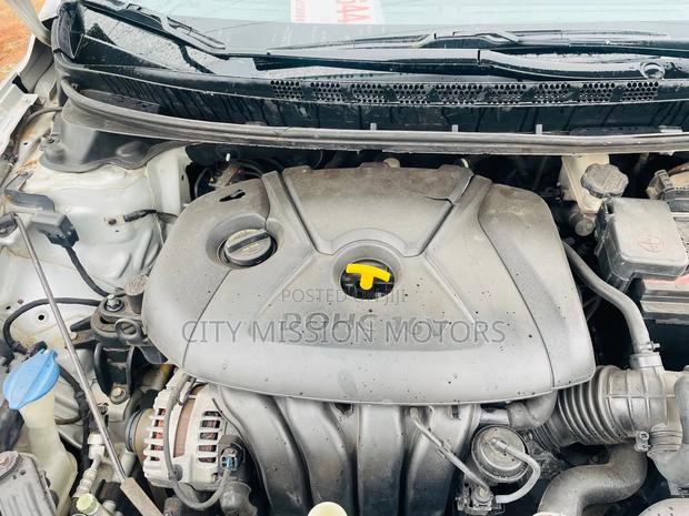 Hyundai Elantra 2013 Silver