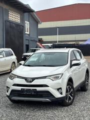 Toyota RAV4 Limited AWD (2.5L 4cyl 6A) 2017 White for sale