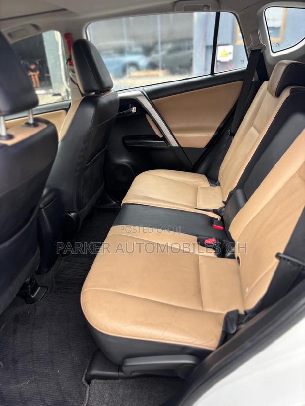 Toyota RAV4 Limited AWD (2.5L 4cyl 6A) 2017 White