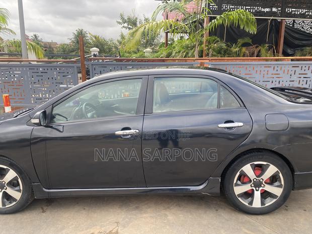 Toyota Corolla 2012 Black