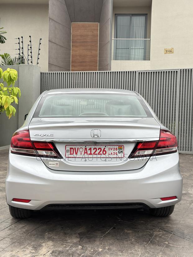 Honda Civic EX 4dr Sedan (1.8L 4cyl CVT) 2015 Silver