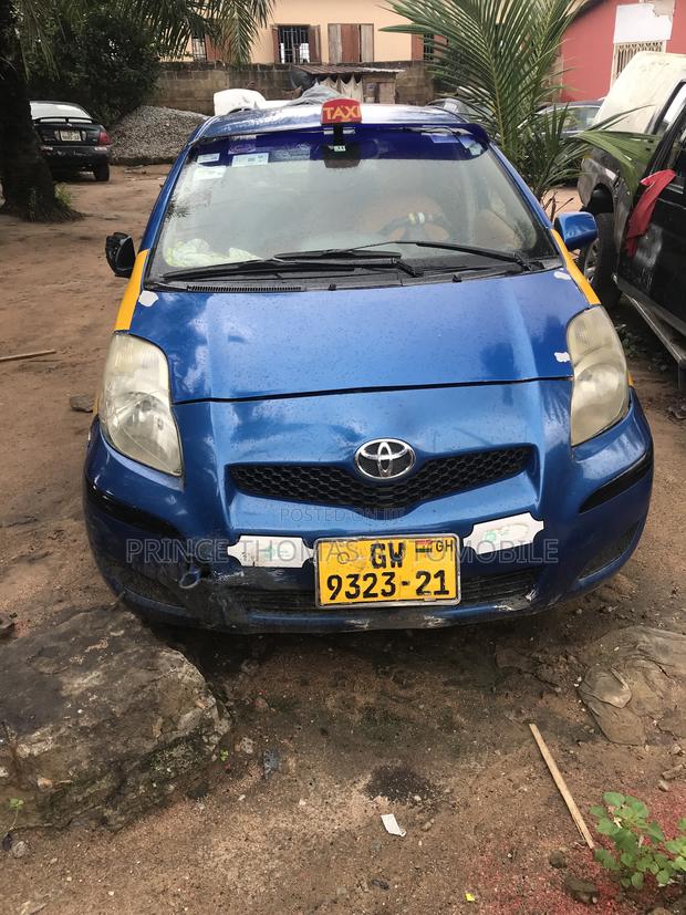 Toyota Vitz 2010 Blue