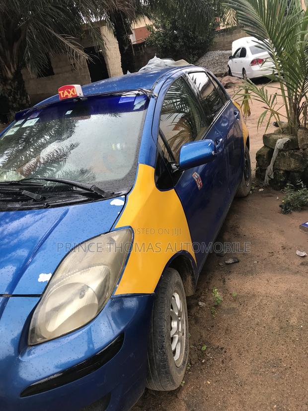 Toyota Vitz 2010 Blue