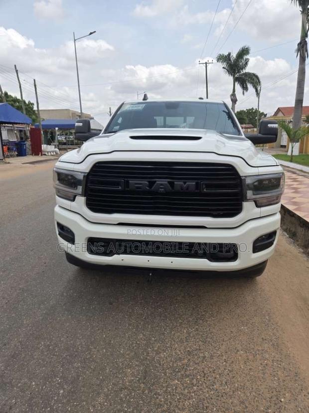 Dodge RAM 2023 White