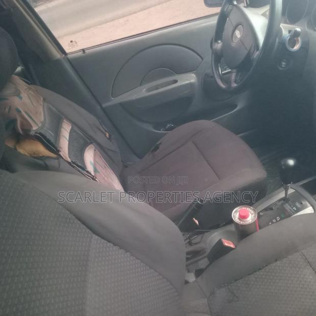 Chevrolet Aveo 2010 Silver
