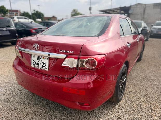 Toyota Corolla LE 4dr Sedan (1.8L 4cyl 4A) 2013 Red