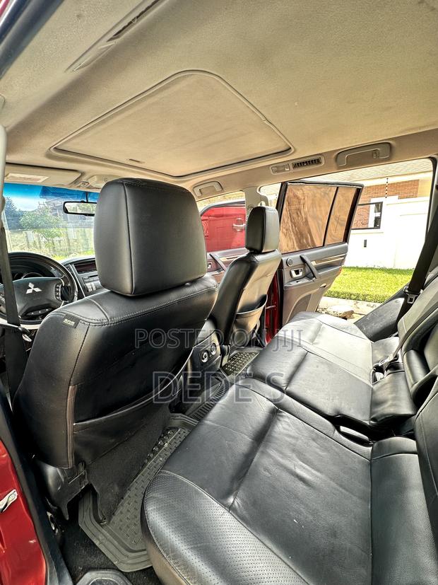 Mitsubishi Pajero 3.8 V6 GLS/GLX 2011 Red