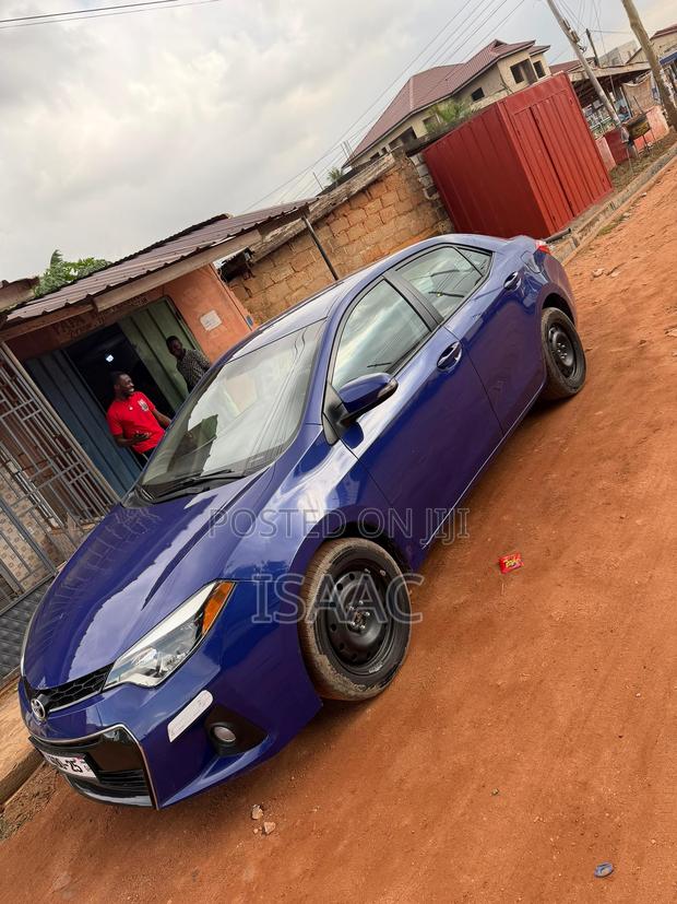 Toyota Corolla 2015 Blue