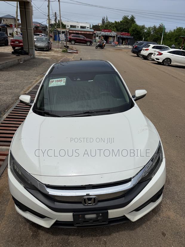 Honda Civic Sport Touring 4dr Hatchback (1.5L 4cyl) 2017 White