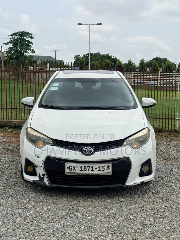 Toyota Corolla 2014 White
